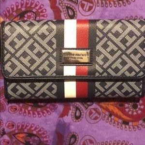 ❣️Tommy Hilfiger wallet❣️